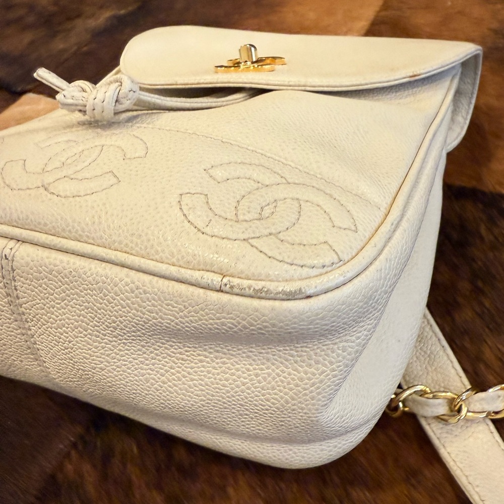 Vintage CHANEL Cream Caviar Triple CC Backpack - Picture 5 of 16